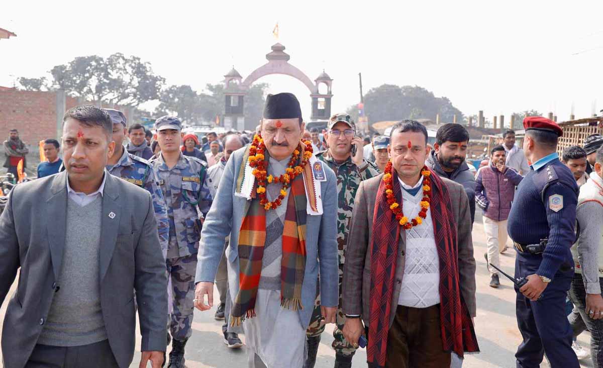 जनतालाई सुविधा दिने र राजश्व बढाउने नै सरकारको लक्ष्यः अर्थमन्त्री डा. महत